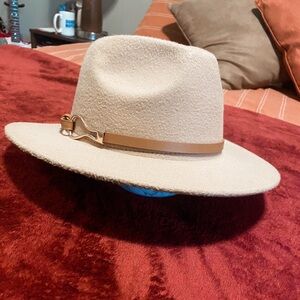 Stylish Cream Firm Brim Hat with Tan Band